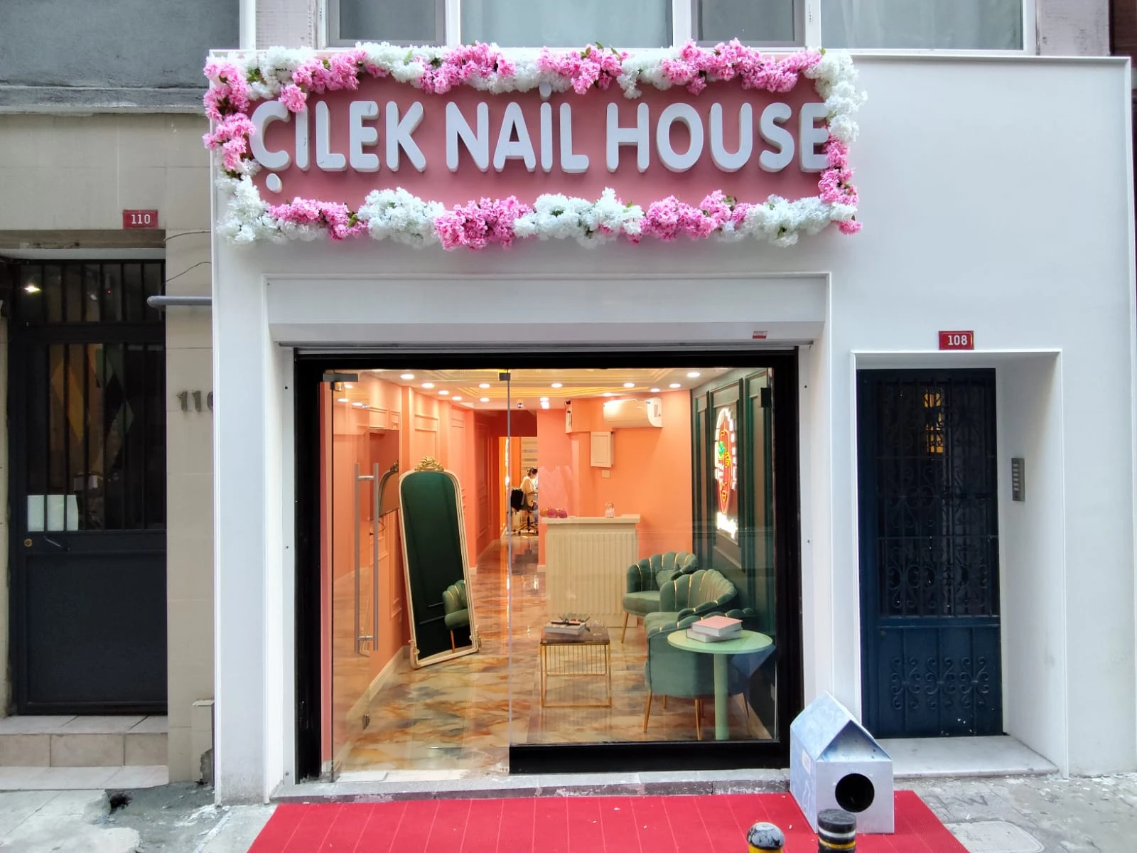 Çilek Nail House
