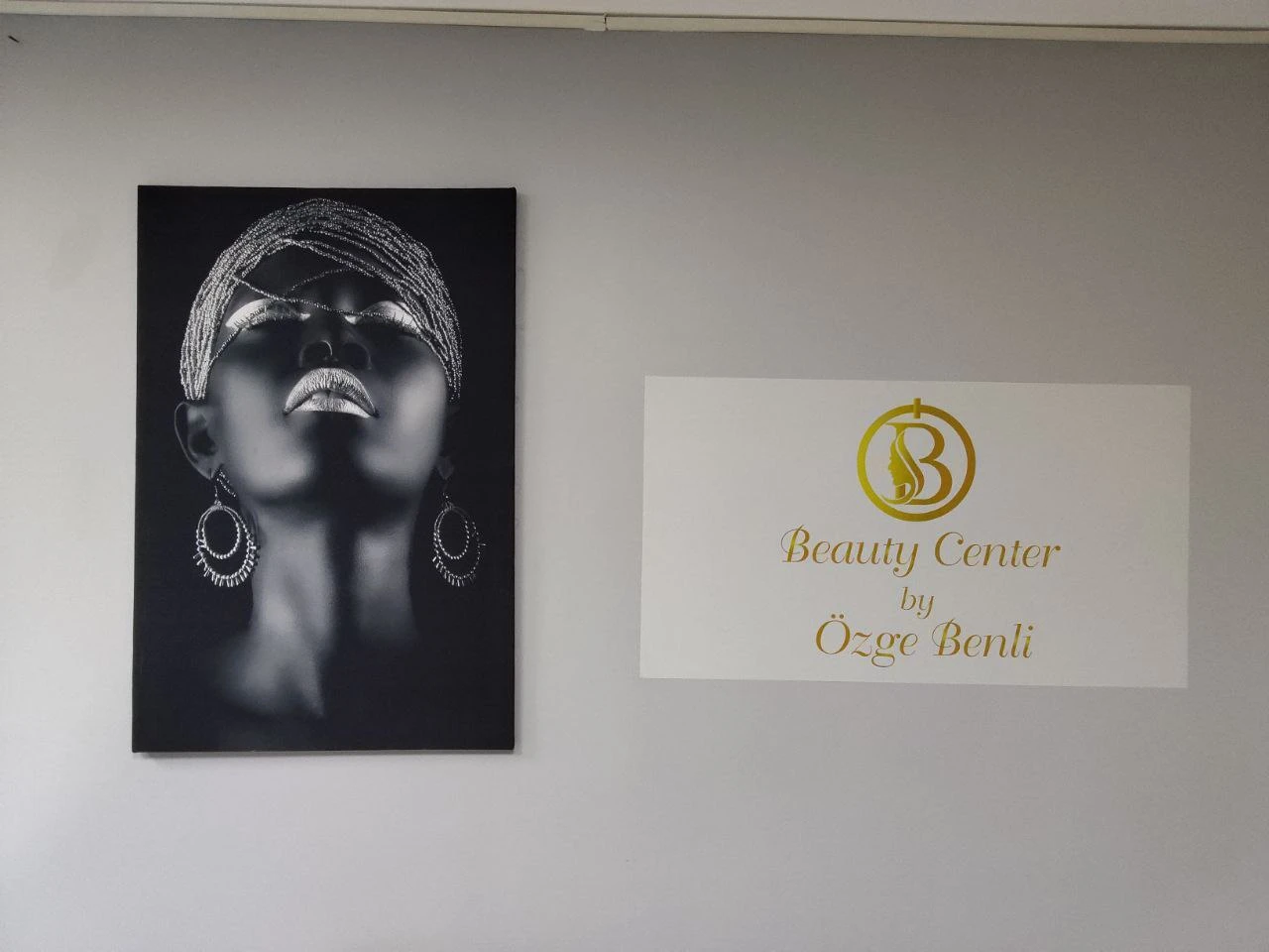Beauty Center by Özge Benli