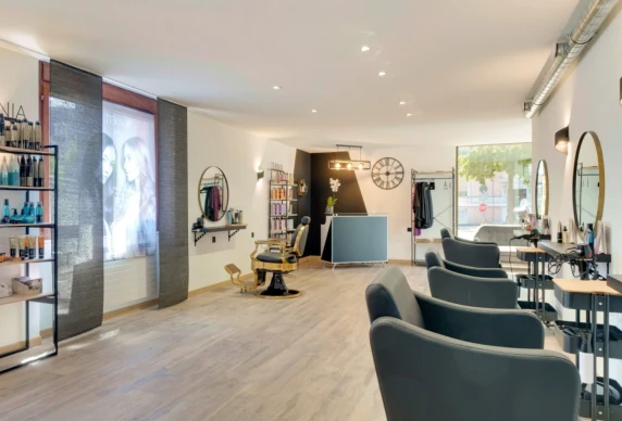 Salon12375446